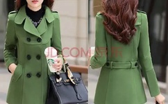 孟非在高尔夫场做婚礼主婚人